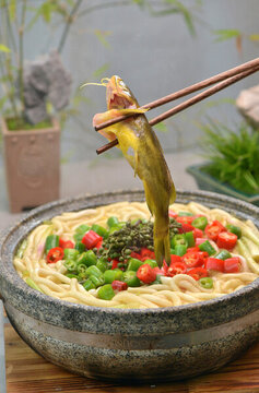石鍋三角鋒