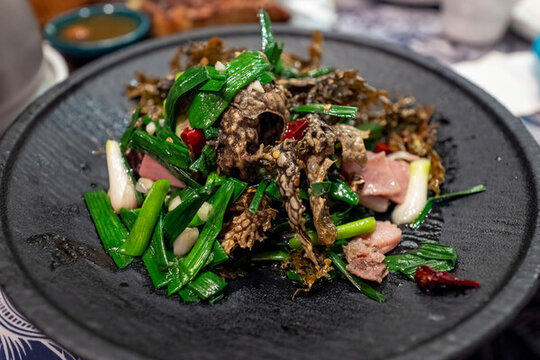 云南菜火腿炒樹皮