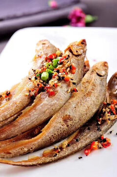 香煎小魚