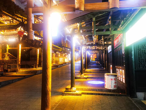 桃花源古鎮(zhèn)夜景