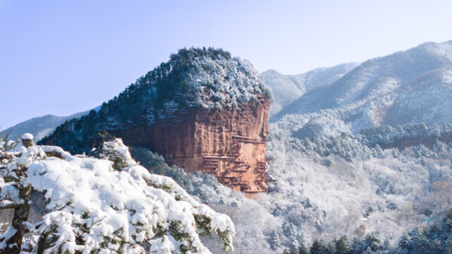 麥積山雪景