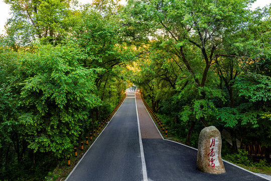 夏季的長(zhǎng)春凈月潭公園月亮灣