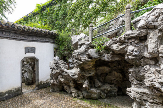 中式假山石