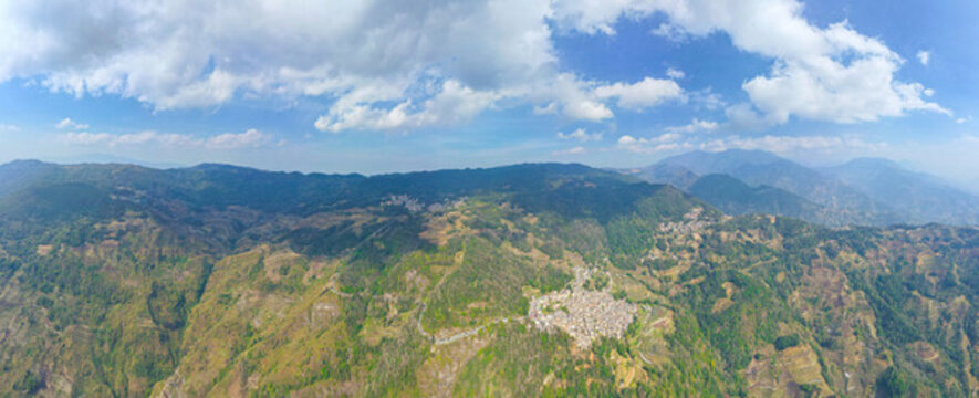 航拍云南元陽梯田田園風光全景圖