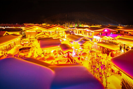 雪鄉(xiāng)夜景