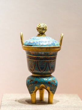 故宮博物院藏宮廷琺瑯器精品展展品