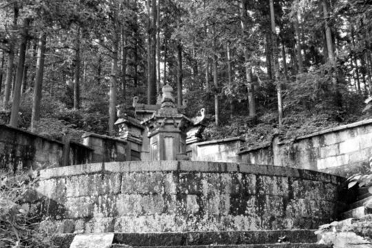晦山戒顯禪師塔