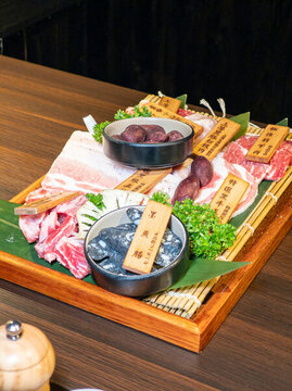 日式烤肉拼盤特寫