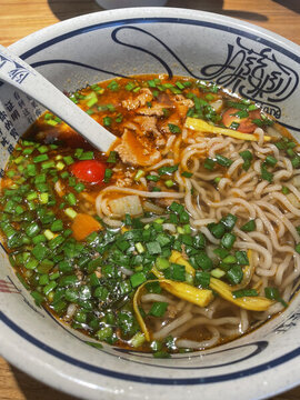 陜西美食酸辣臊子面