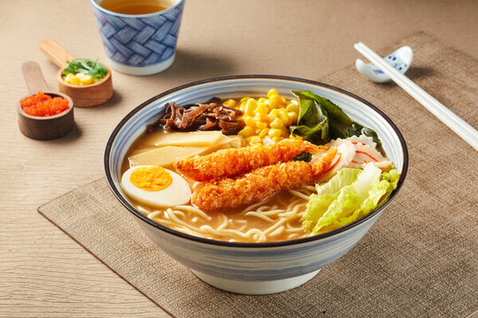 炸蝦拉面