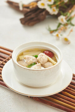 蒲菜燉小肉圓