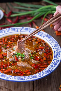 水煮牛肉