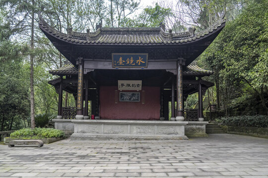 重慶萬州大瀑布景區(qū)內(nèi)的水鏡臺古戲臺