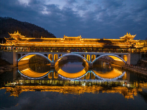 成都崇州街子古鎮(zhèn)瑞龍橋夜景