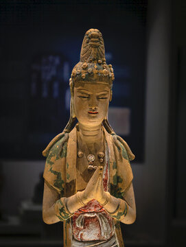 浙江省博物館藏北宋彩塑泥菩薩立像