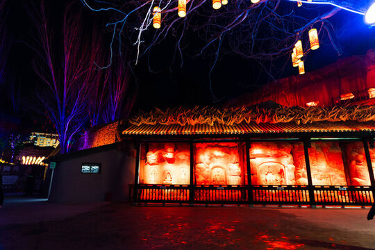 春節(jié)公園內(nèi)的燈展廟會(huì)欣賞漂亮的燈光秀