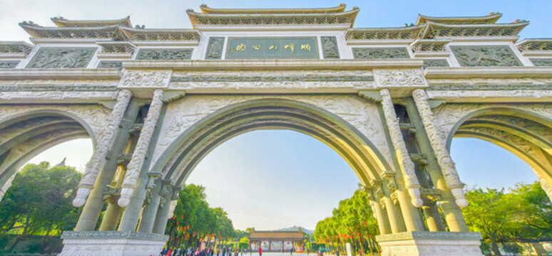 佛山市順峰山公園中華第一牌坊