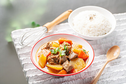 西紅柿牛腩配飯