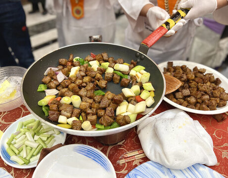 順德廚皇節(jié)廚皇烹調(diào)美食香煎牛肉粒