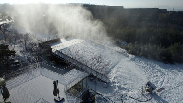 滑雪場人工造雪