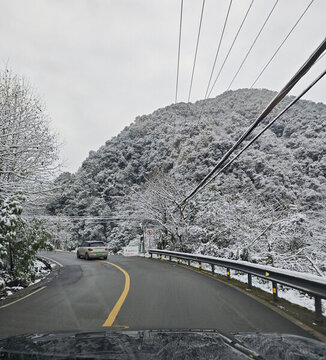 西嶺雪山