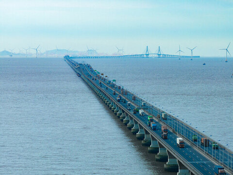 航拍上海東海大橋跨海大橋海上交通運(yùn)輸