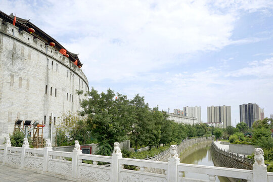 洛陽麗景門高大城垣及護城河