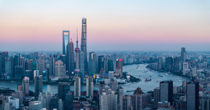 航拍上?，F代都市摩天大樓陸家嘴城市夜景