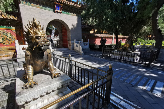 北京故宮博物院御花園天一門銅鍍金獬豸