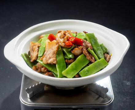 花肉砂鍋有機(jī)油豆角