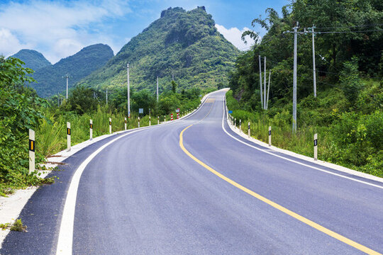 山區(qū)公路