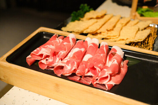 火鍋食材牛羊肉卷