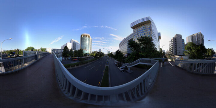 北京大學(xué)口腔醫(yī)院天橋全景