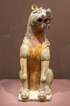 黃綠釉陶鎮(zhèn)墓獸