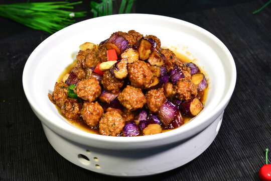 肉圓燒杭茄