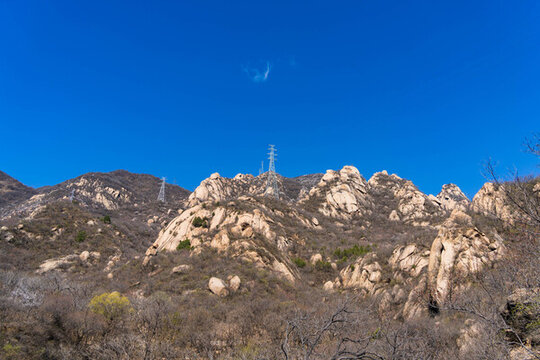 登山俯拍山頂風(fēng)光