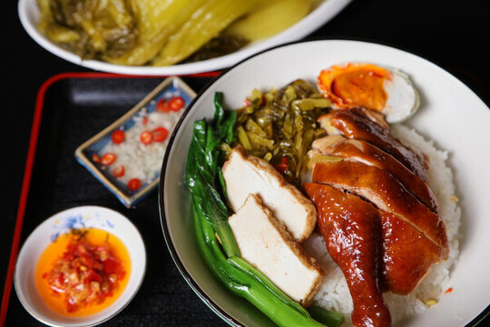 鵝腿飯