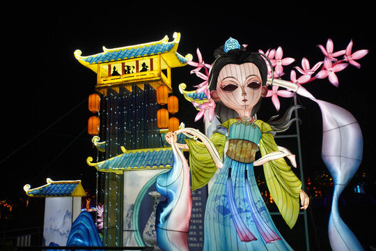 景德鎮(zhèn)窯青花卡通人物