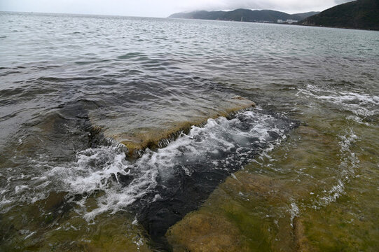 三亞海浪浪花