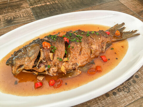 香煎鯽魚(yú)