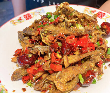干鍋香辣黃辣丁
