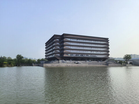 水岸圖書館