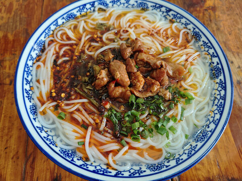 美味飄香的肉絲米線