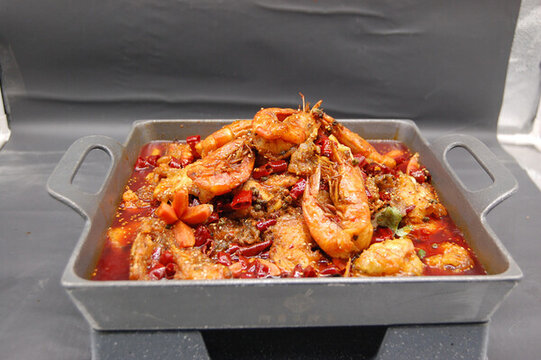 魚(yú)蝦香鍋