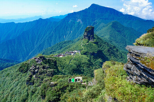 壯美山巒間的獨(dú)特景致