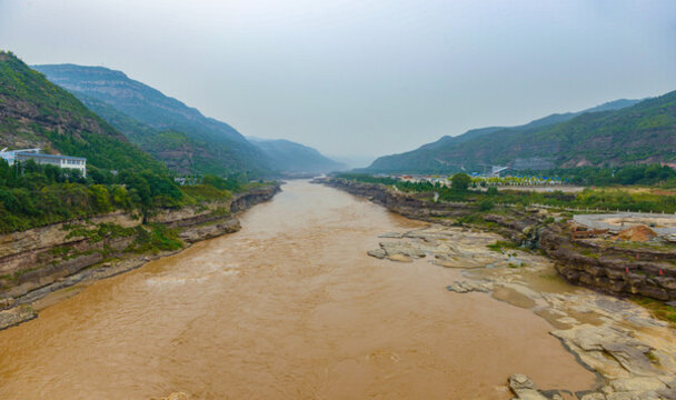 黃河岸全景圖