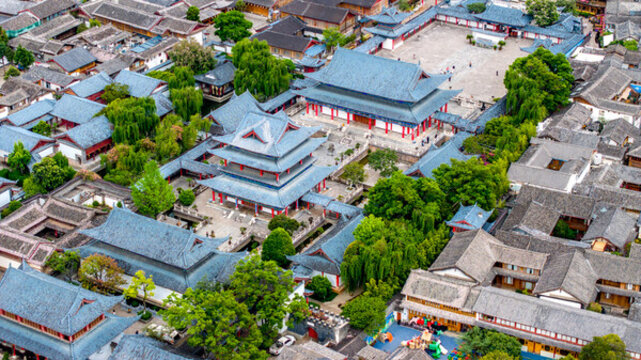 云南麗江古城木府建筑群全景航拍