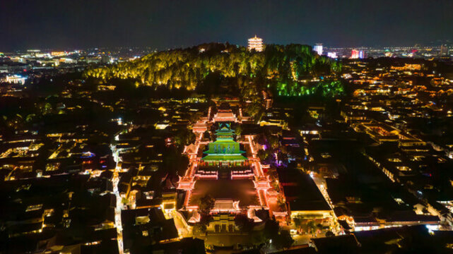 云南麗江古城萬古樓木府夜景燈光秀航拍