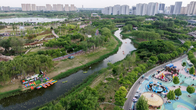 城市河畔公園游樂景觀