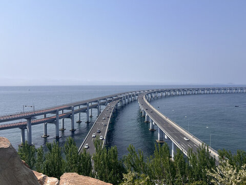 星海灣海上蜿蜒壯觀跨海大橋